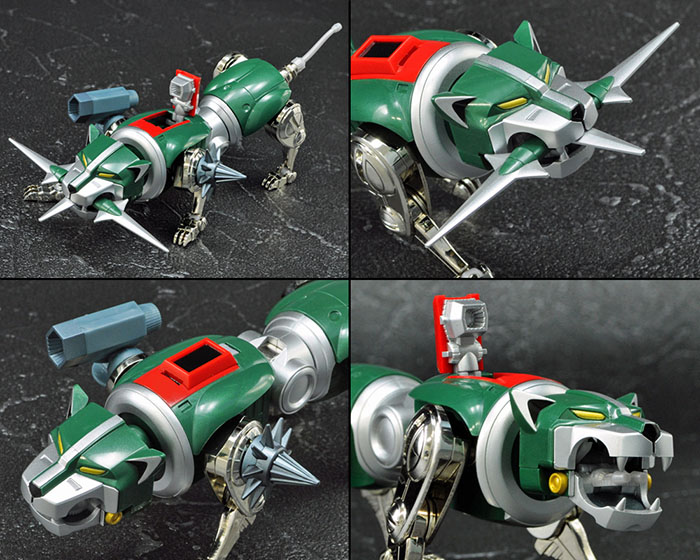 「錫石 宏」が搭乗する緑のライオン型ロボット。